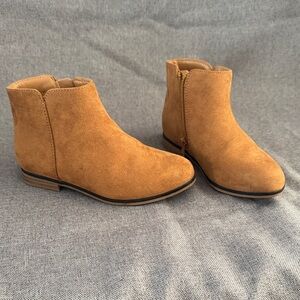 Cat & Jack Girls Zipper Booties - size 12